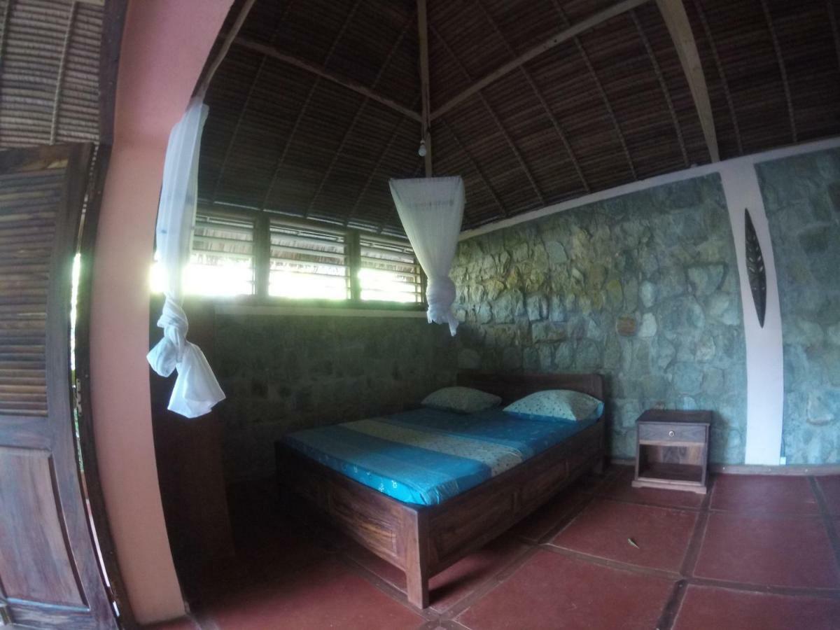 Bed and Breakfast Les Jardins D'Ankify Andimaka Exterior foto
